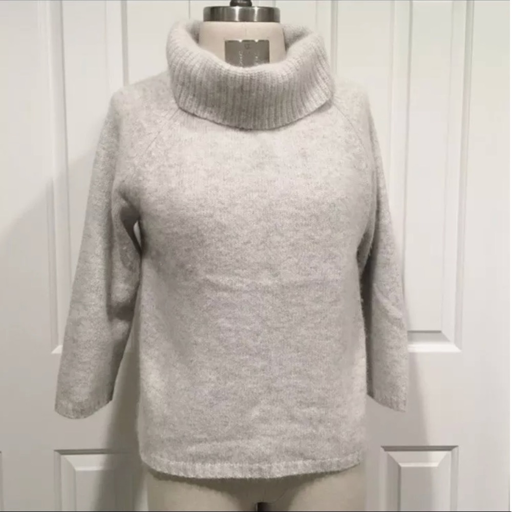 Theory heather gray angora wool sweater